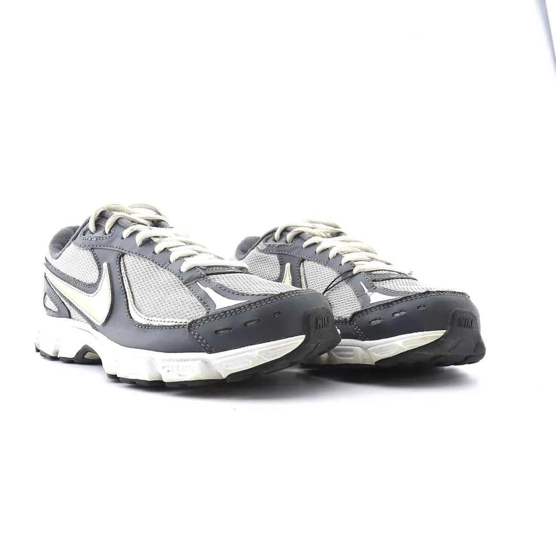 NIKE  INCINERATE sleek Nike sneaker angles