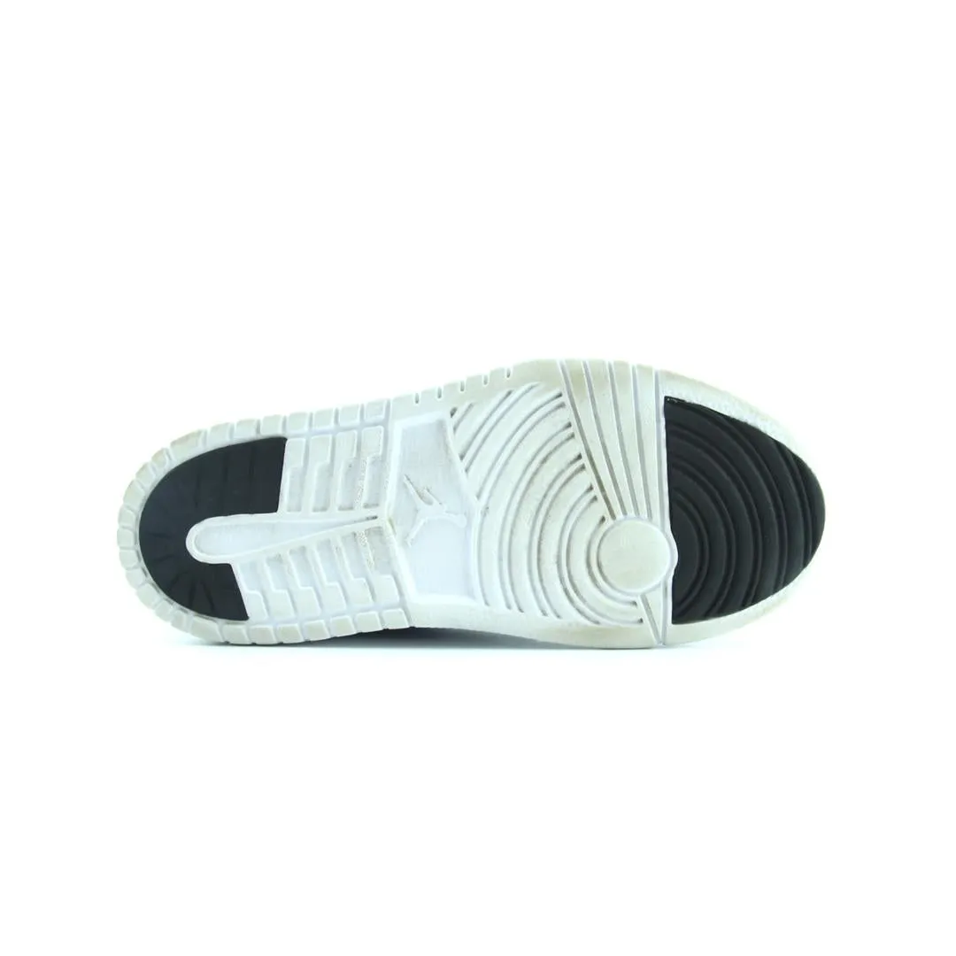 NIKE JORDAN 1 MID ALT stylish Nike trainer looks