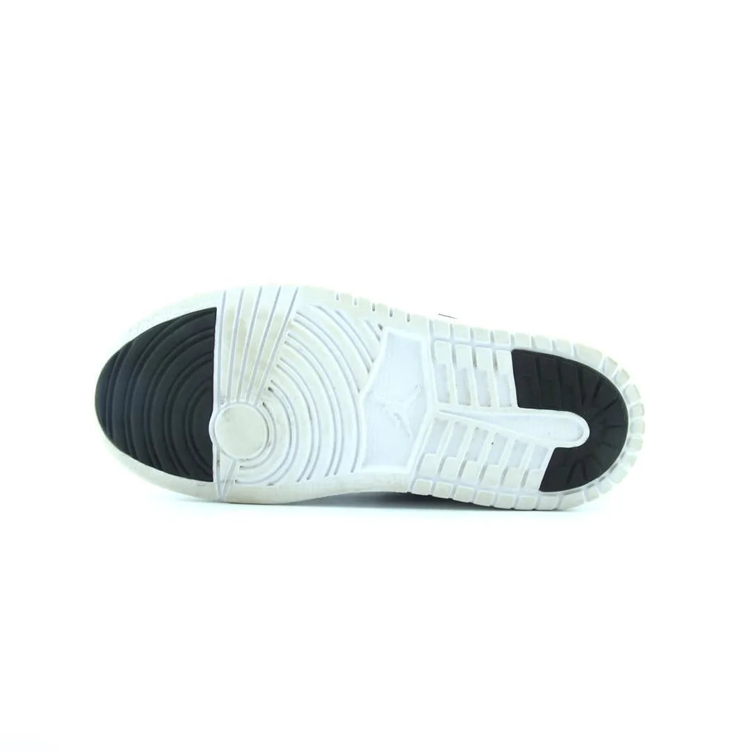 NIKE JORDAN 1 MID ALT stylish Nike trainer looks