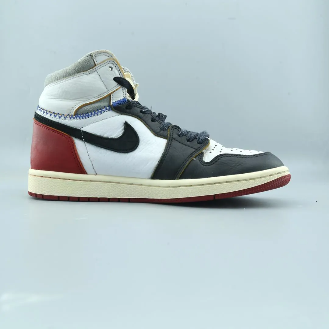 NIKE JORDAN 1 RETRO HIGH Nike running shoe close-ups