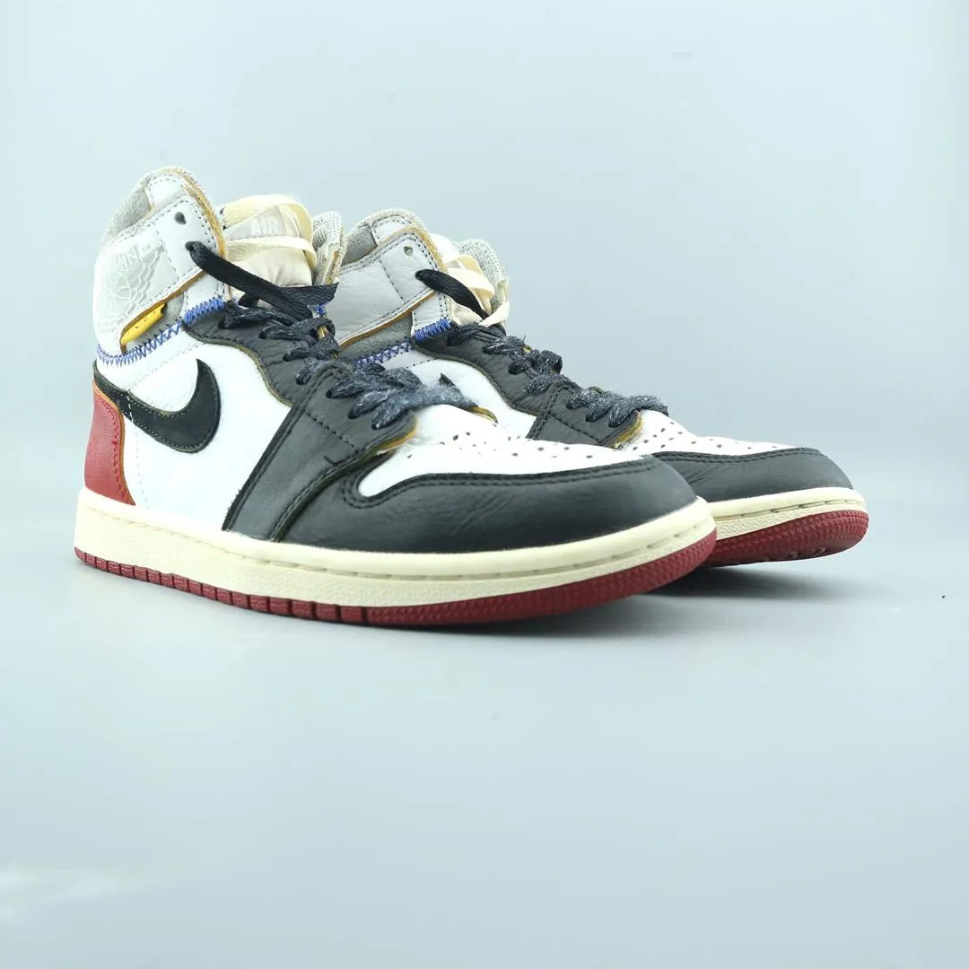 NIKE JORDAN 1 RETRO HIGH Nike running shoe close-ups