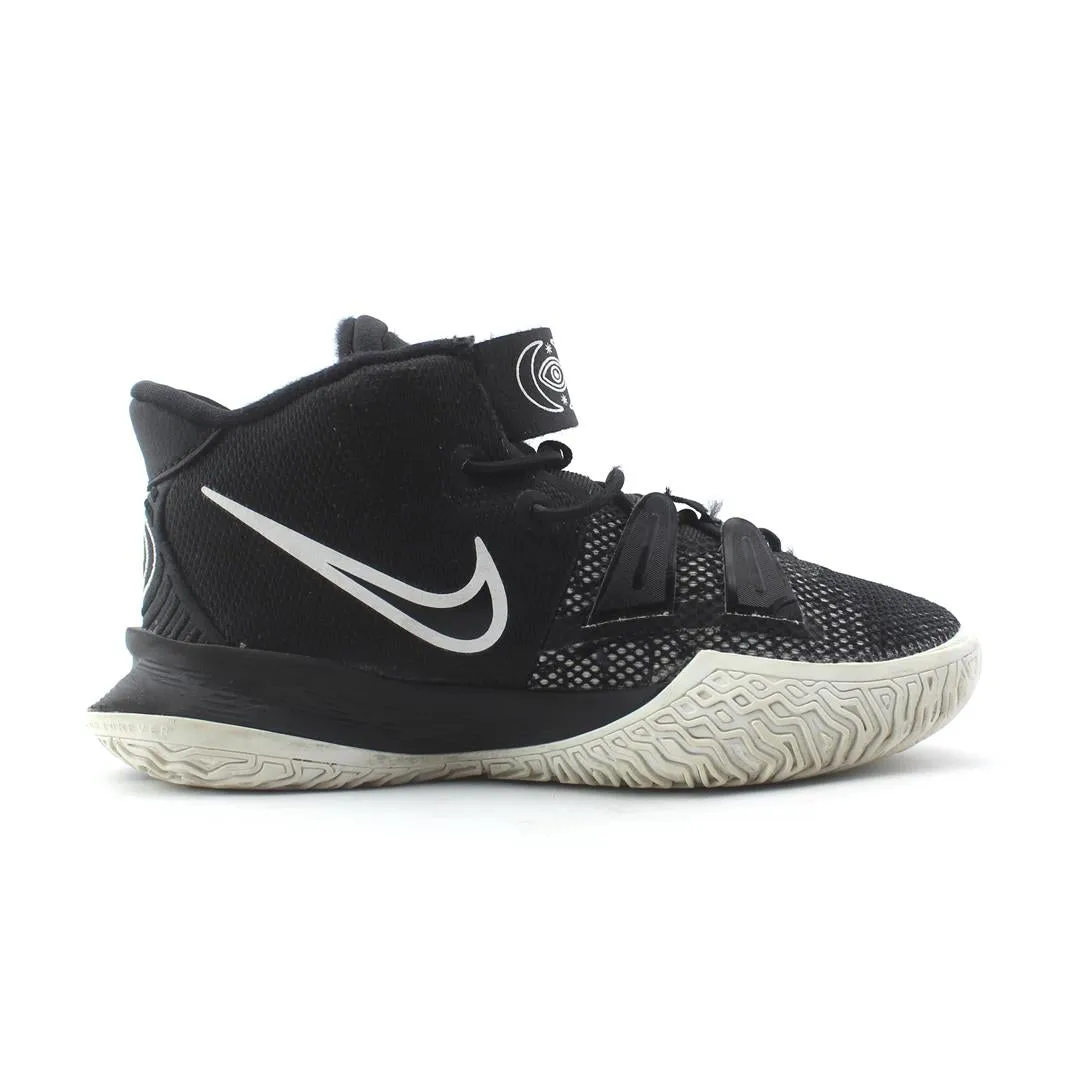 NIKE KYRIE 7 OFF NOIR Nike running shoe close-ups