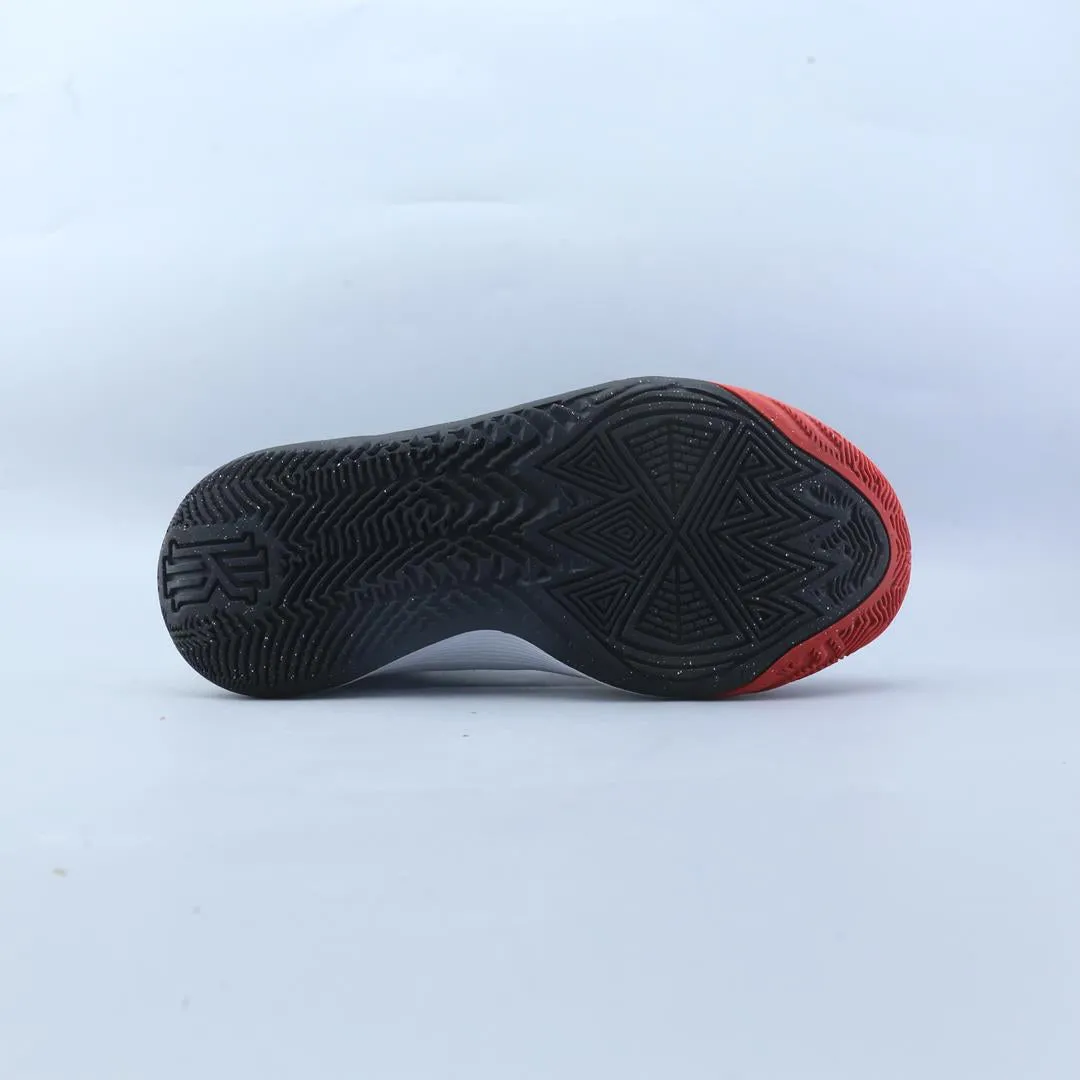 NIKE KYRIE FLYTRAP 6 Nike running shoe close-ups