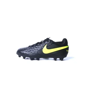 NIKE  LEGEND 8 CLUB FG Nike lightweight trainer models