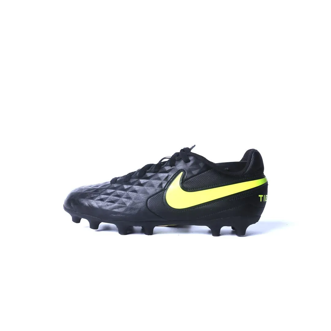 NIKE  LEGEND 8 CLUB FG Nike lightweight trainer models