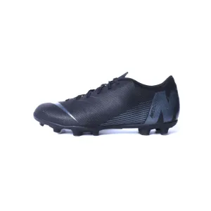 NIKE MERCURIAL VAPOR 12 CLUB M Nike lightweight trainer models