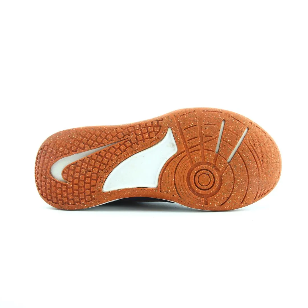 NIKE OMNI MULTI-COURT stylish Nike trainer looks