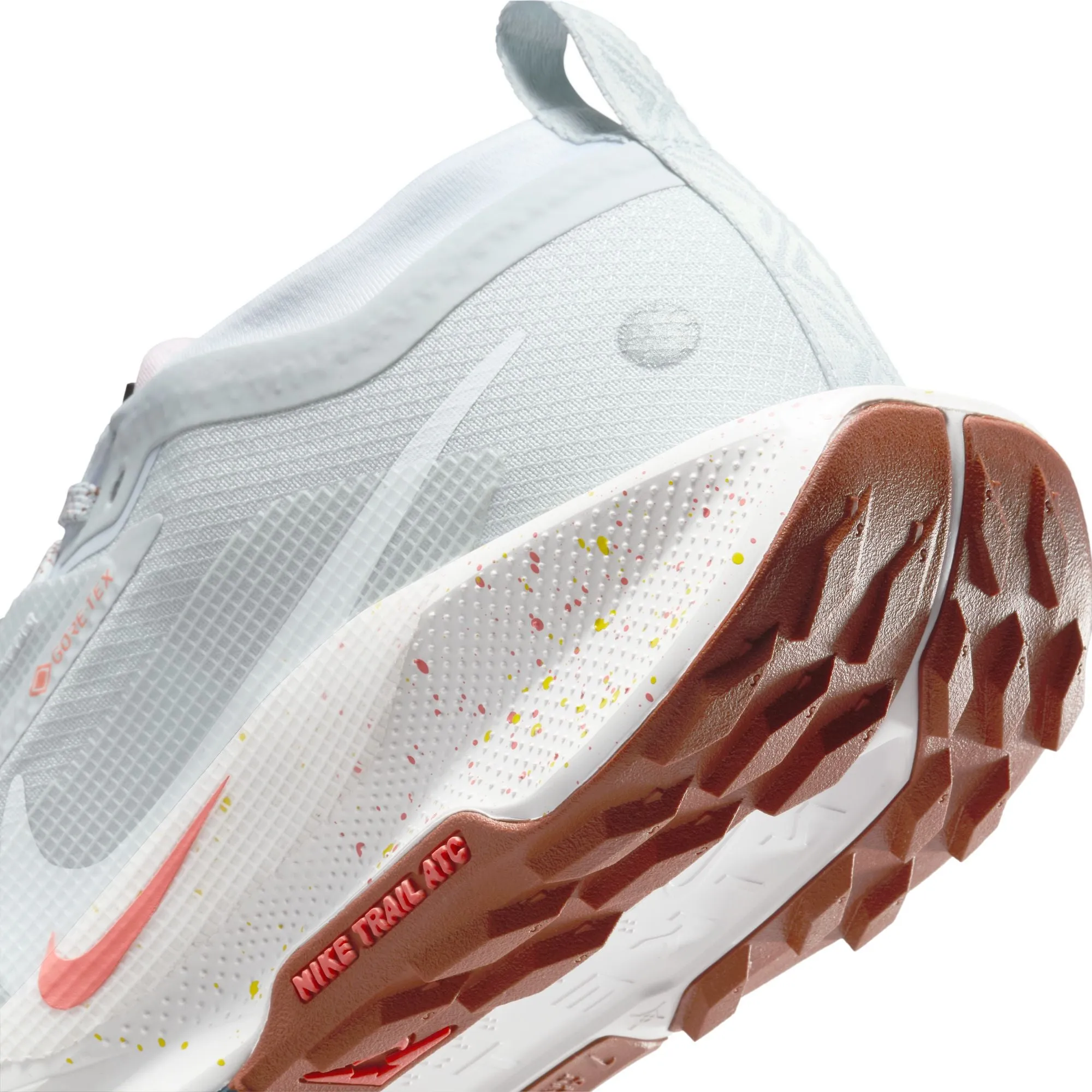 Nike Pegasus Trail 5 GORE-TEX | Pure Platinum / Football Grey / Pink Foam | Womens Nike cutting-edge sport shoes