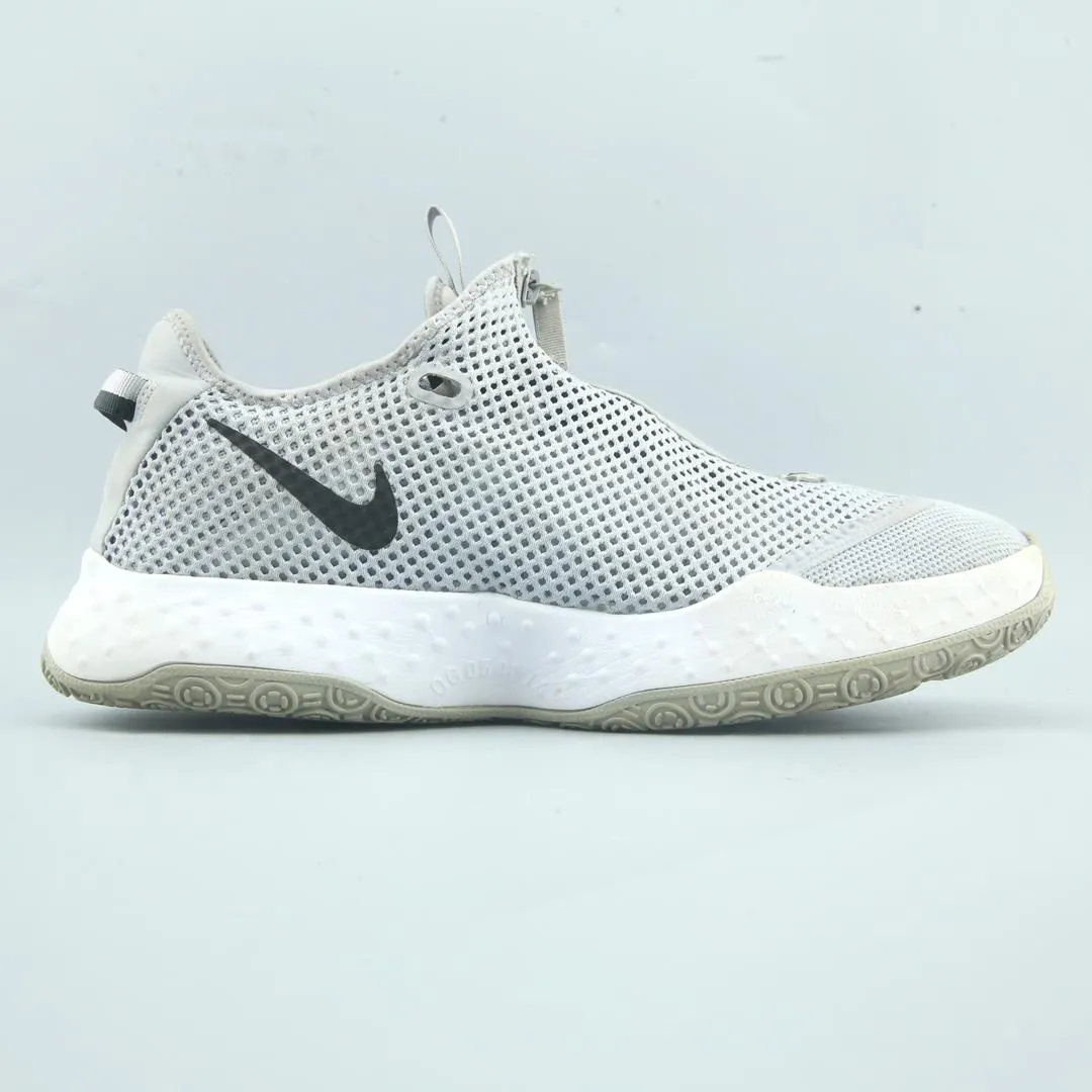 NIKE PG 4 TB Nike sneaker detail shots