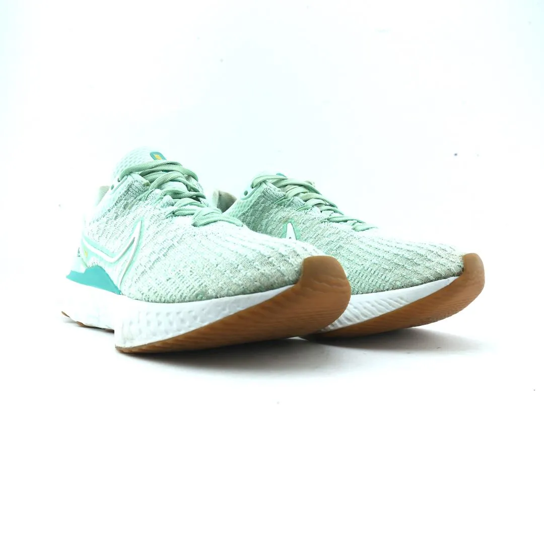 NIKE REACT INFINITY RUN FLYKNIT 3 sporty Nike shoe designs
