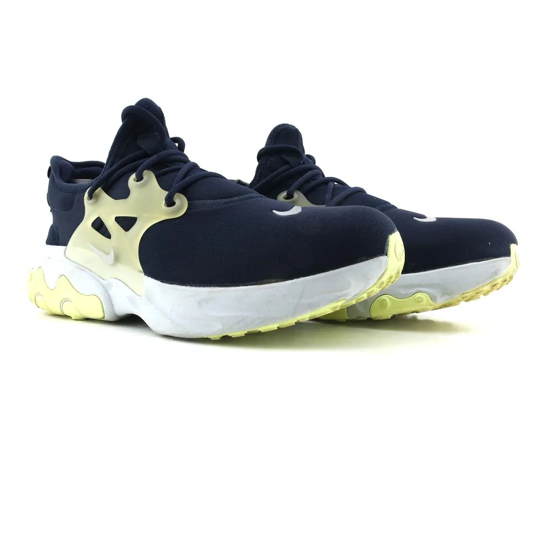 NIKE REACT PRESTO Nike running shoe close-ups