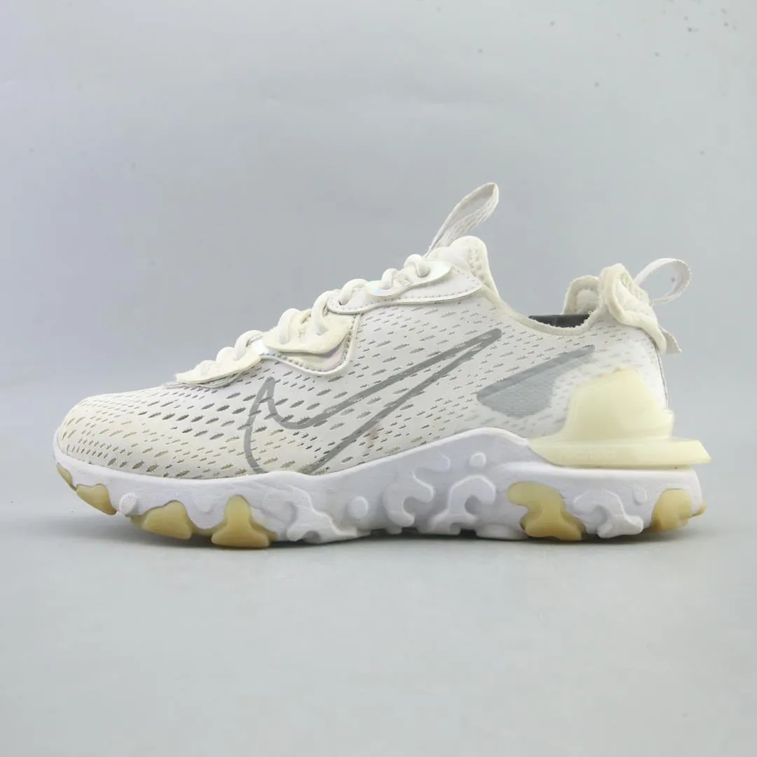 NIKE REACT VISION Nike supportive fitness footwear