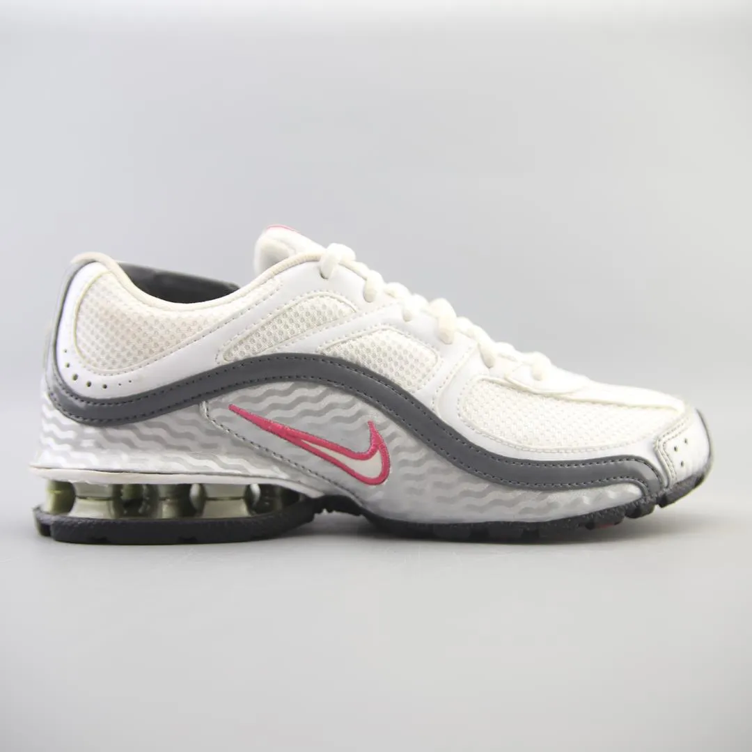 NIKE REAX RUN 5 sleek Nike sneaker angles