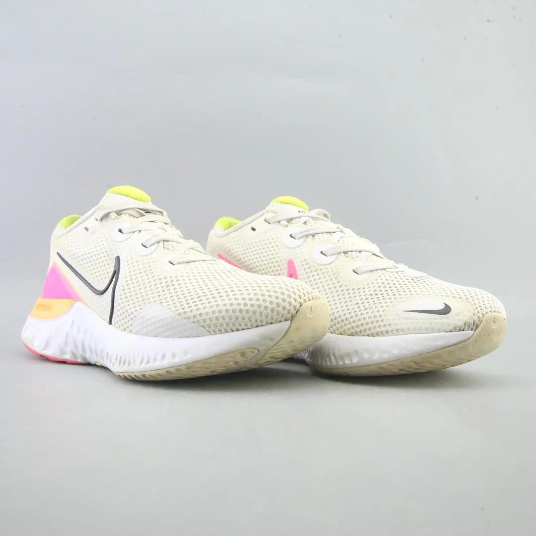NIKE RENEW RUN Nike lifestyle footwear visuals