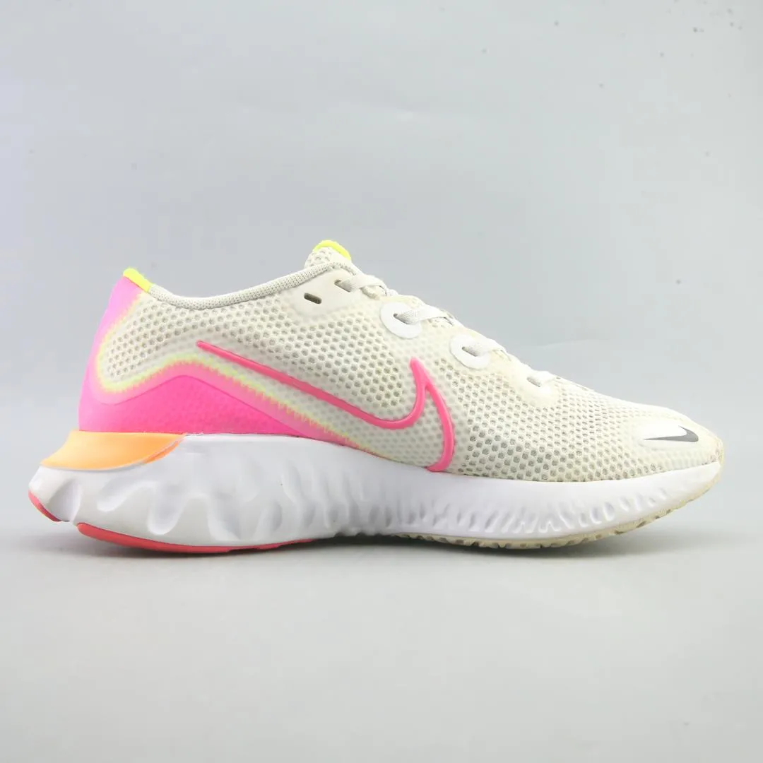 NIKE RENEW RUN Nike lifestyle footwear visuals