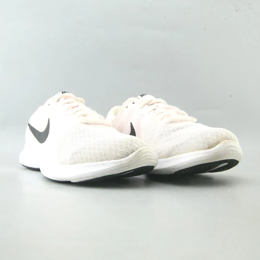 NIKE REVOLUTION 4 Nike casual shoe imagery
