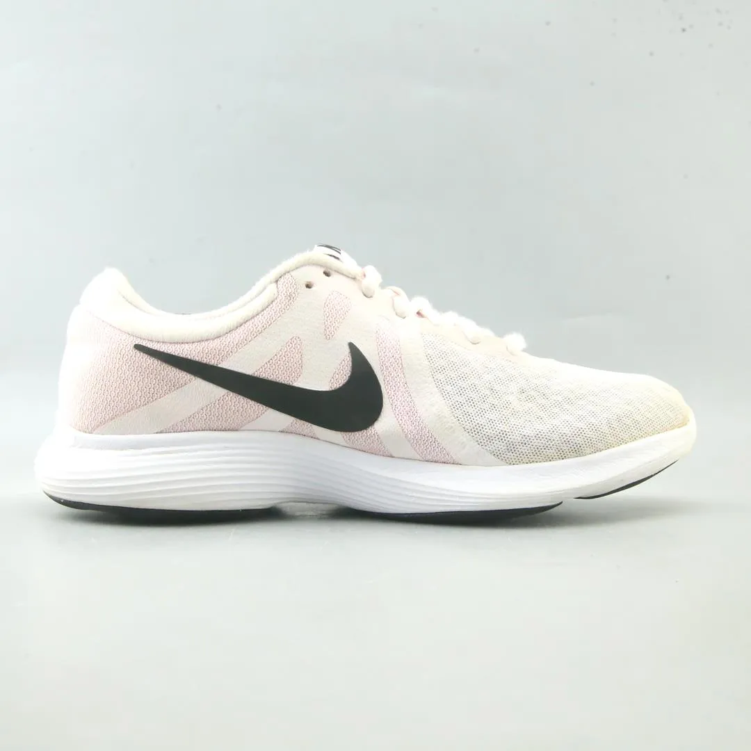 NIKE REVOLUTION 4 Nike casual shoe imagery