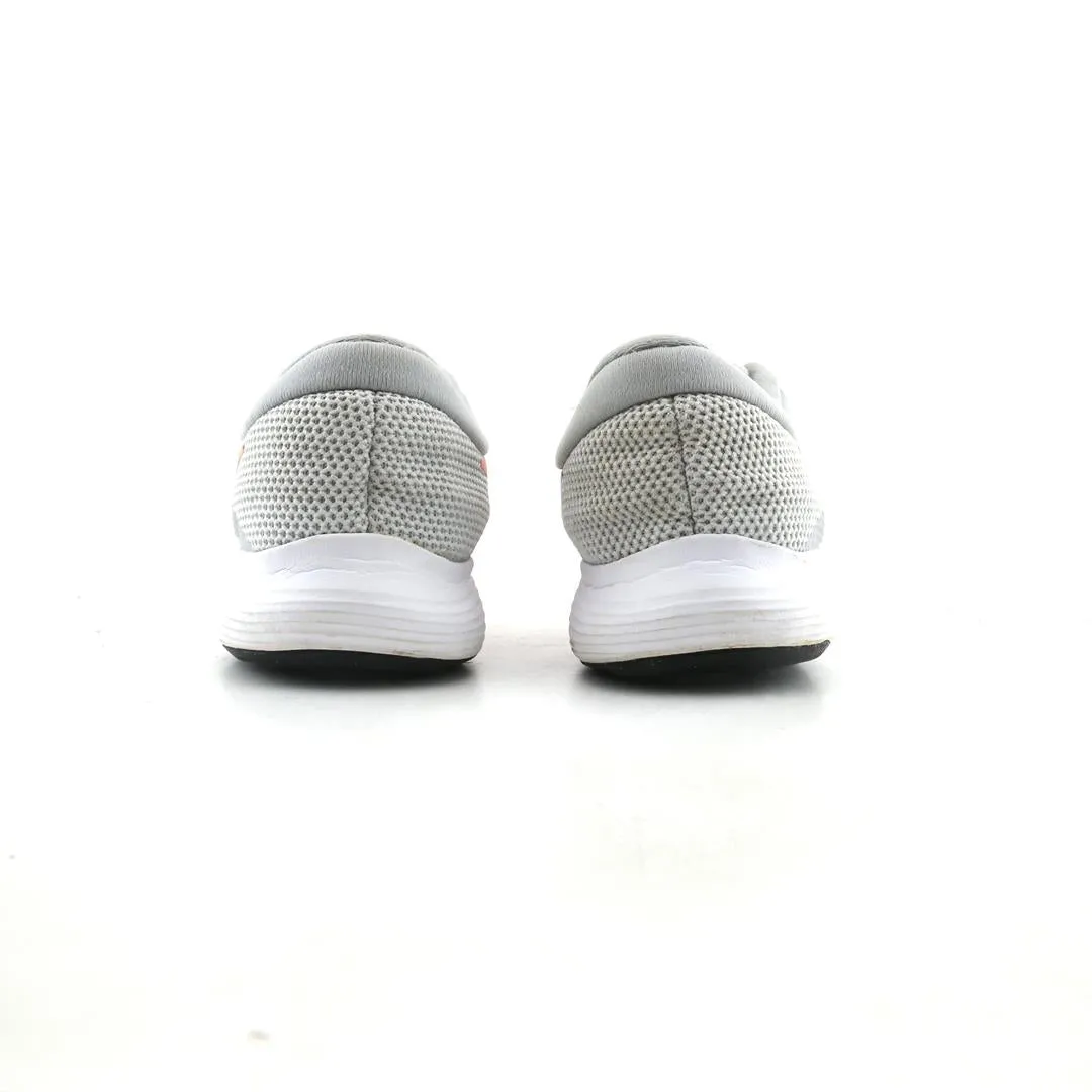 NIKE REVOLUTION 4 Nike outdoor shoe designs