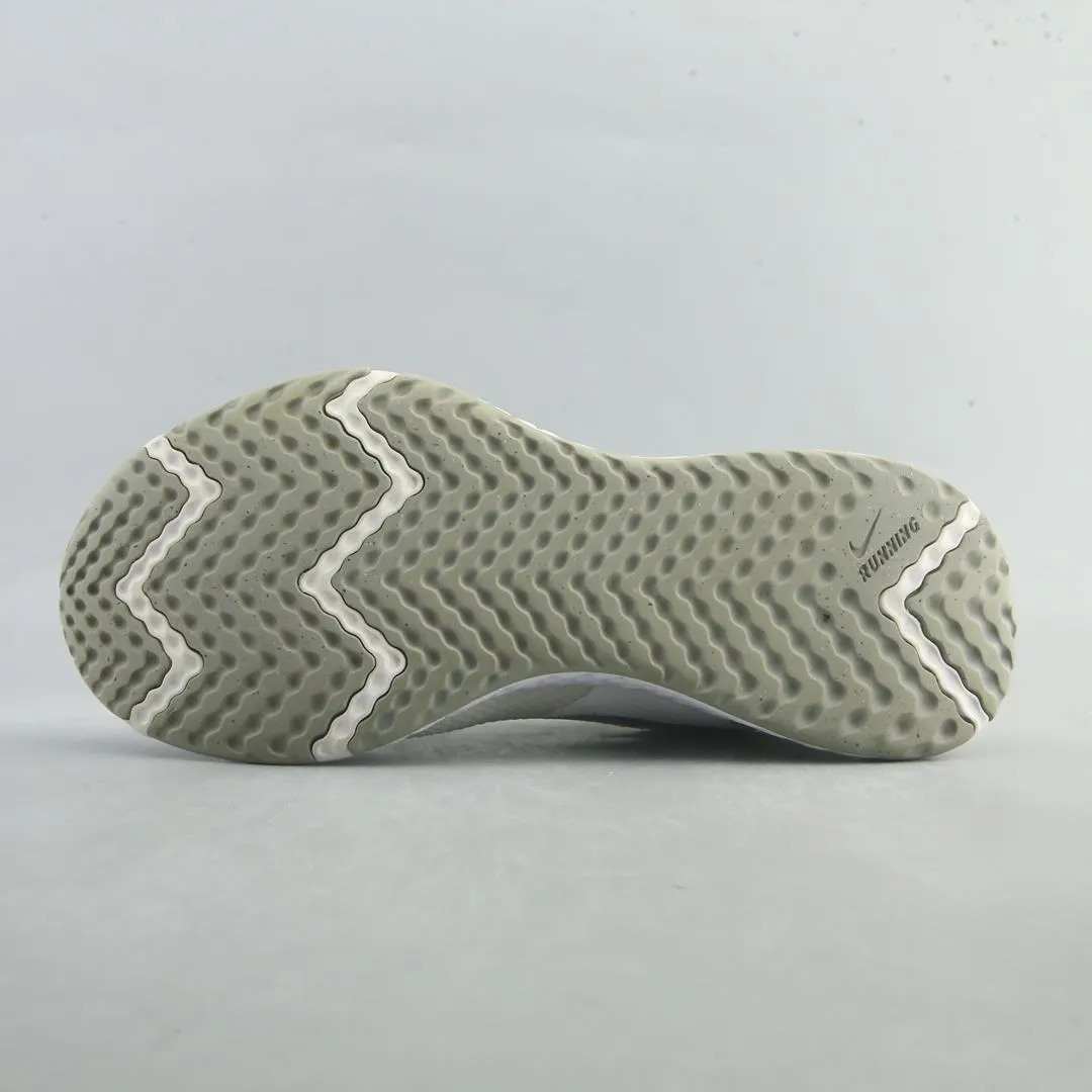 NIKE REVOLUTION 5 classic Nike shoe photos