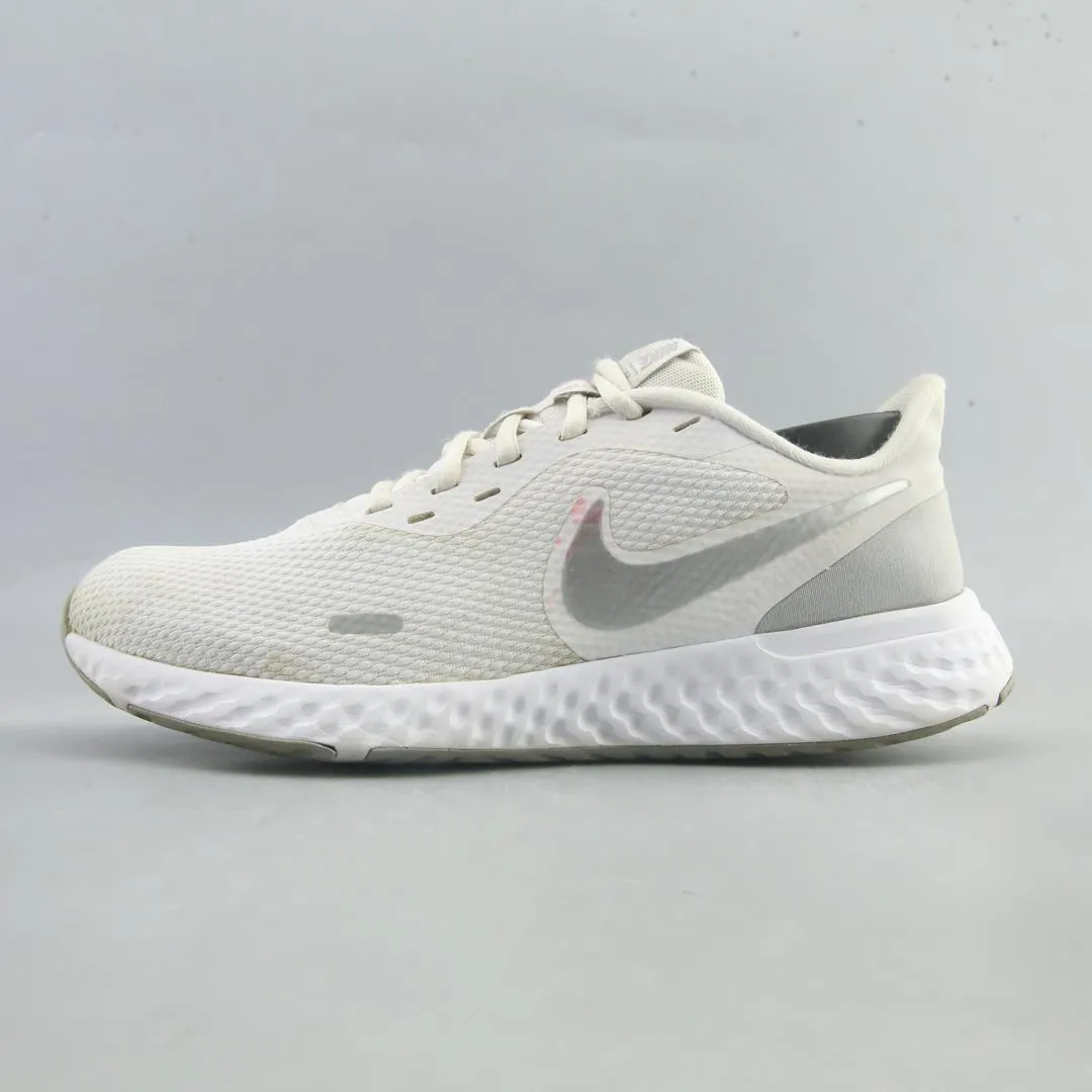 NIKE REVOLUTION 5 Nike modern athletic shoe designs