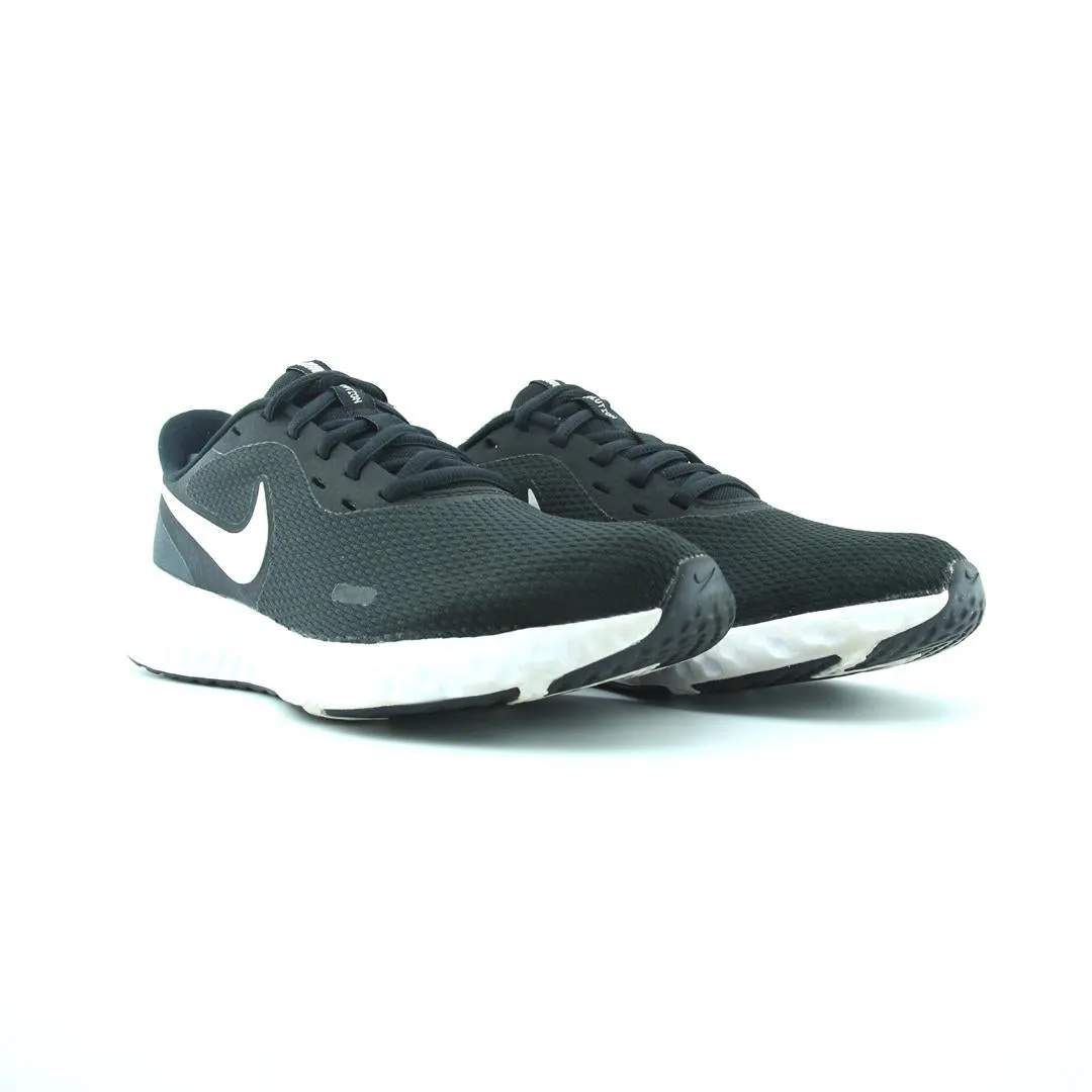 NIKE REVOLUTION 5 Nike athletic footwear visuals