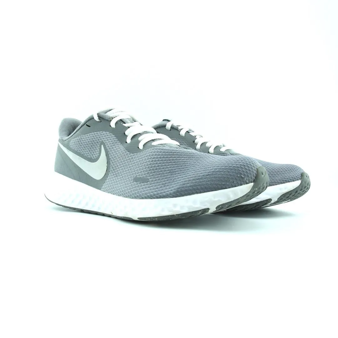 NIKE REVOLUTION 5 Nike casual shoe imagery