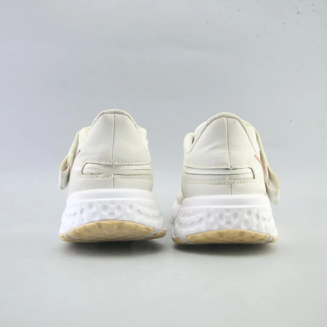 NIKE REVOLUTION 5 sleek Nike sneaker angles