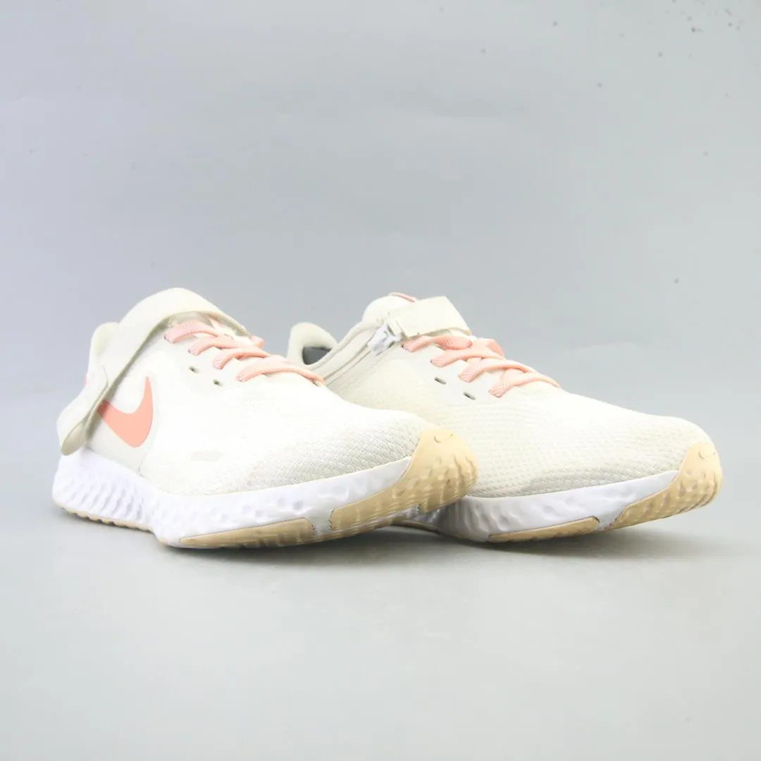 NIKE REVOLUTION 5 sleek Nike sneaker angles