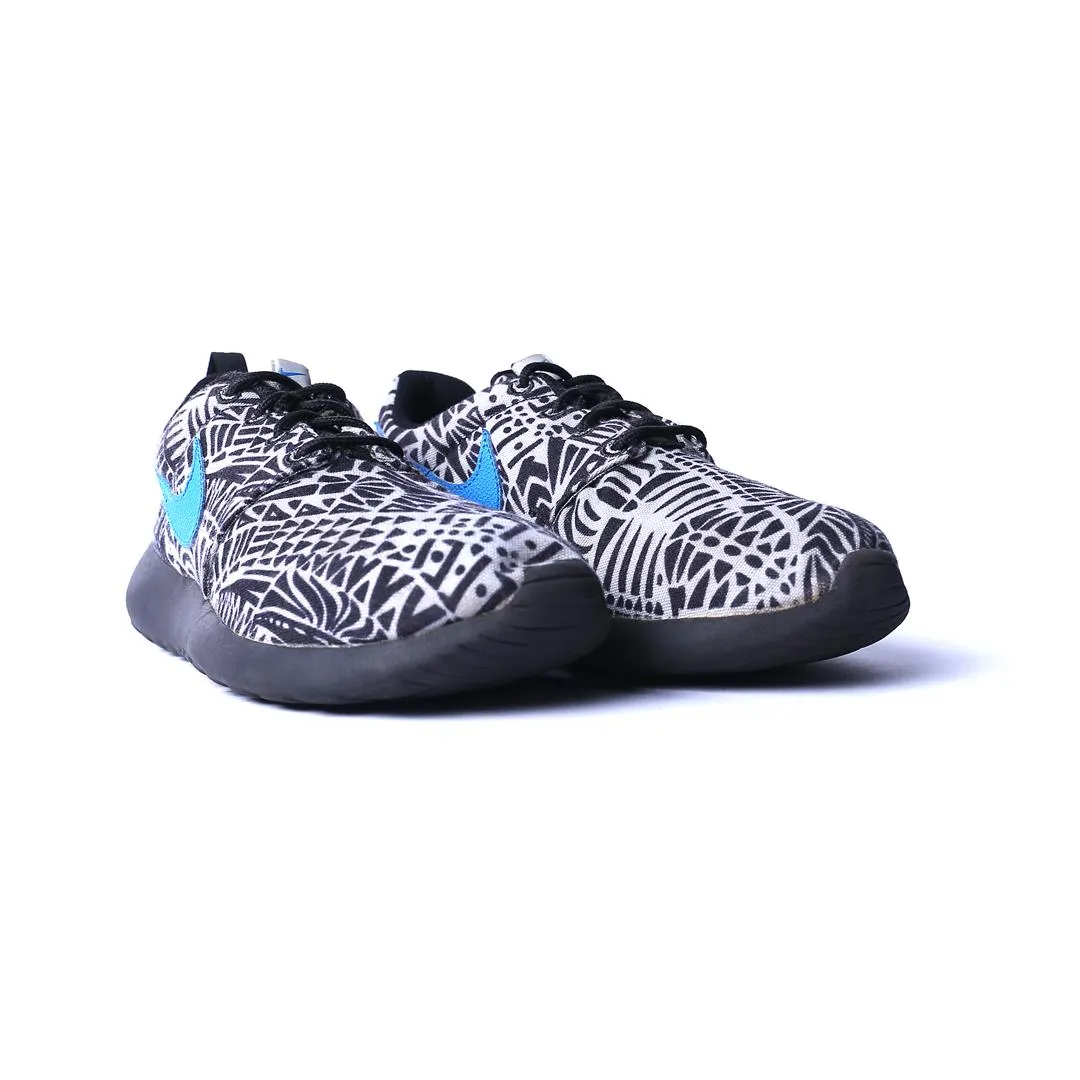 NIKE ROSHE RUN PRINT sporty Nike shoe designs
