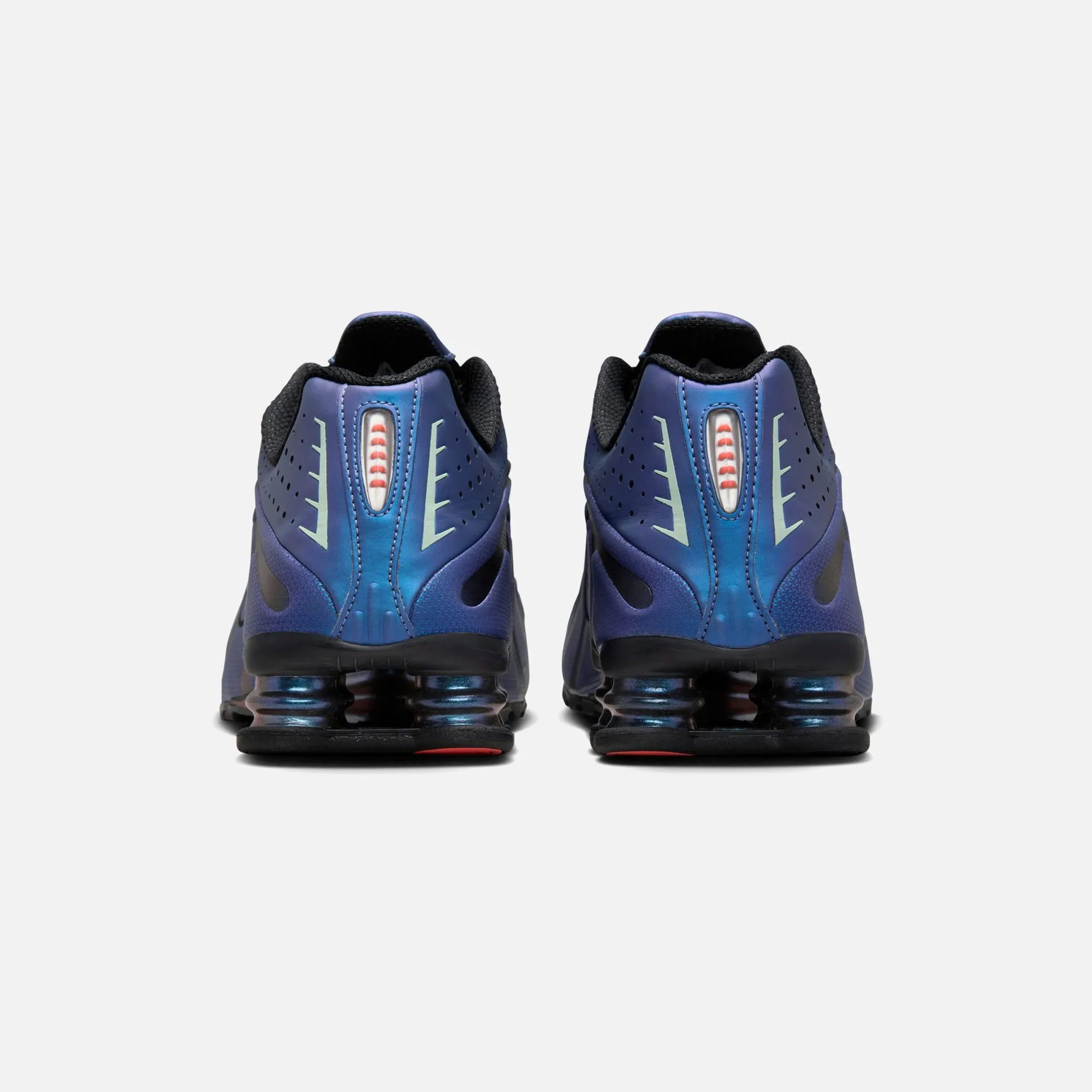 Nike Shox R4 - Black / Hot Punch Nike performance sneakers