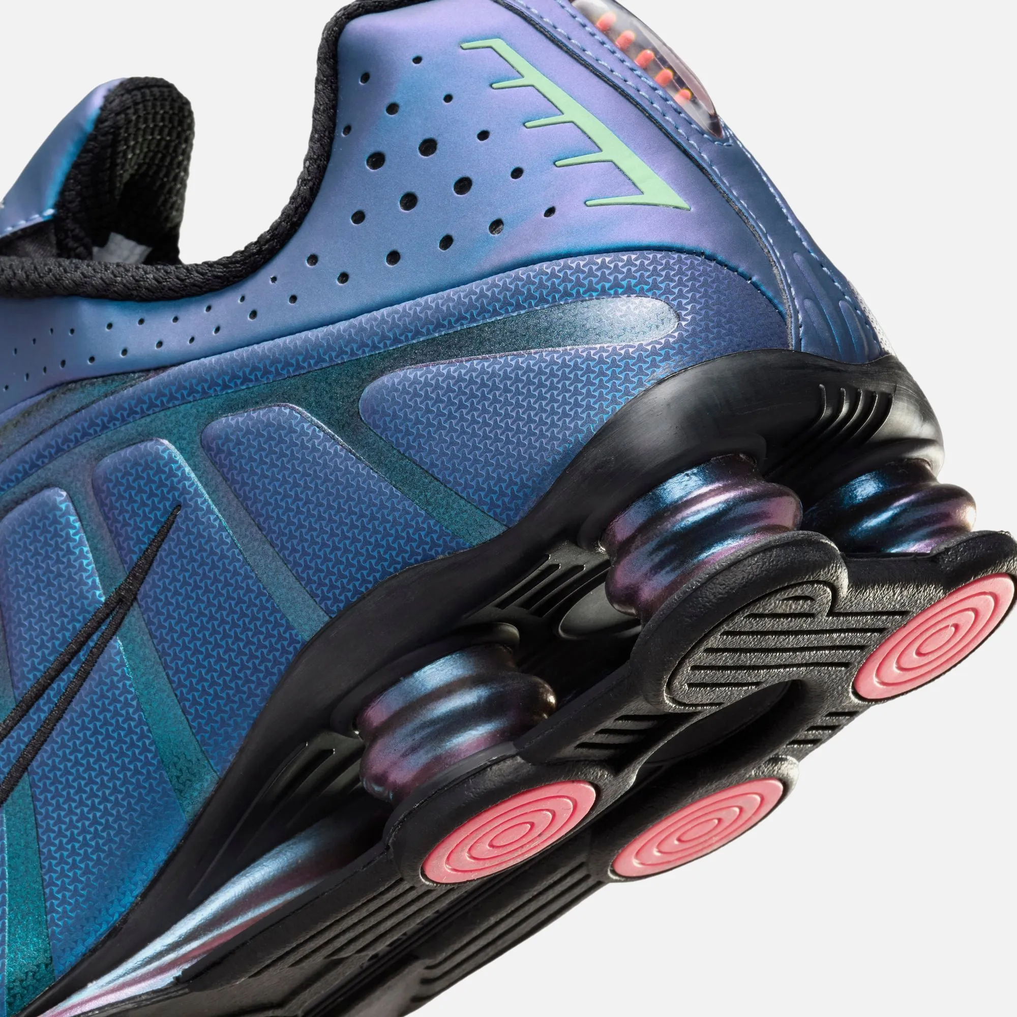 Nike Shox R4 - Black / Hot Punch Nike performance sneakers