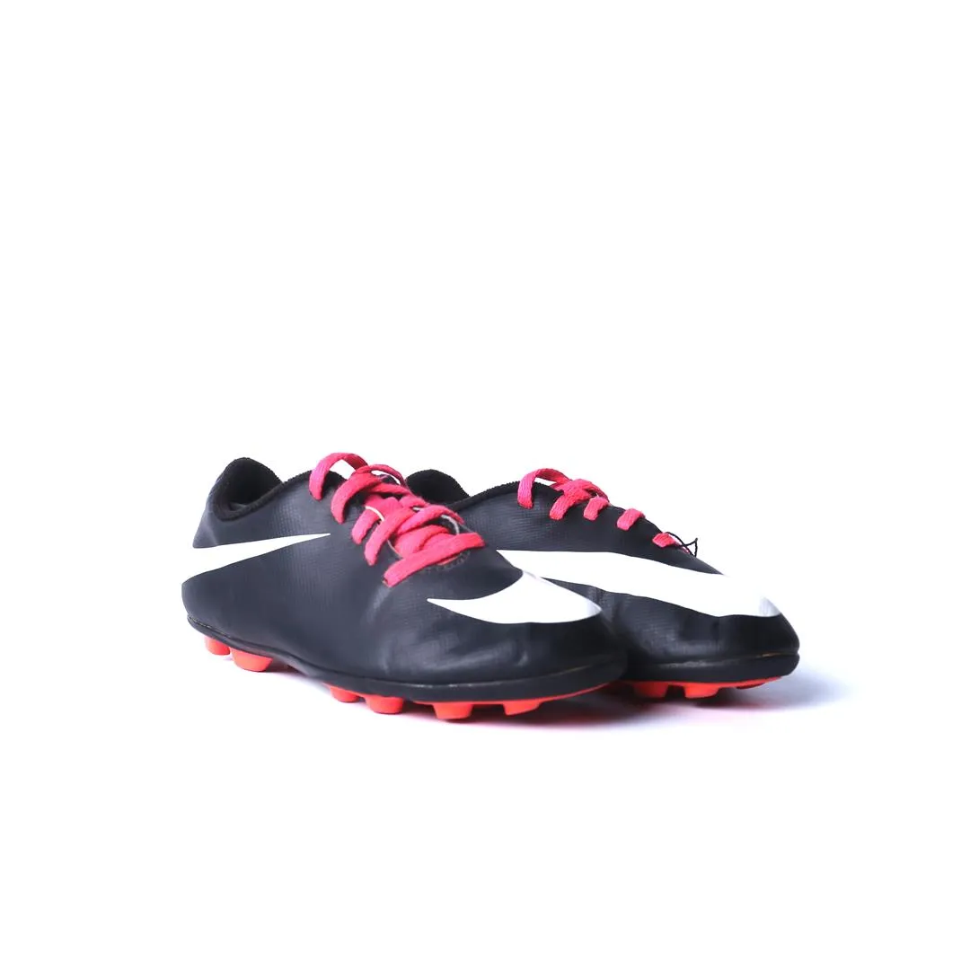 NIKE SOCCER CLEATS stylish Nike trainer looks