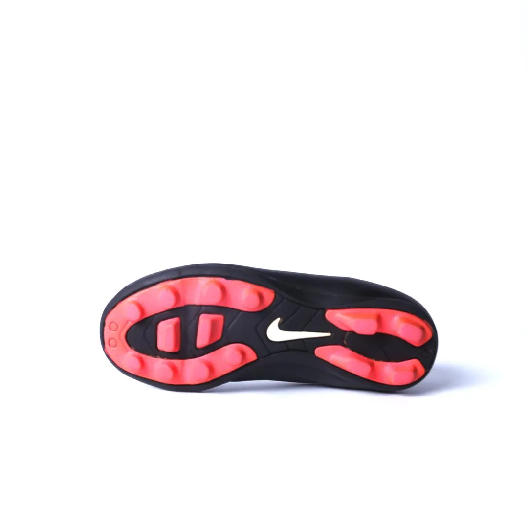 NIKE SOCCER CLEATS stylish Nike trainer looks