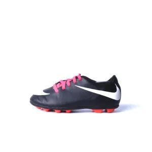 NIKE SOCCER CLEATS Nike bold colorway footwear