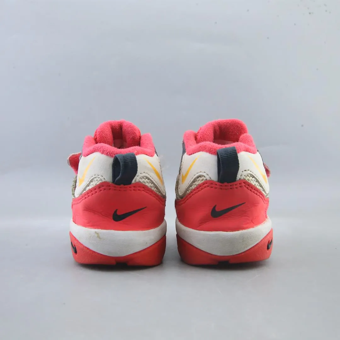 NIKE SPEED TURF Nike running shoe close-ups