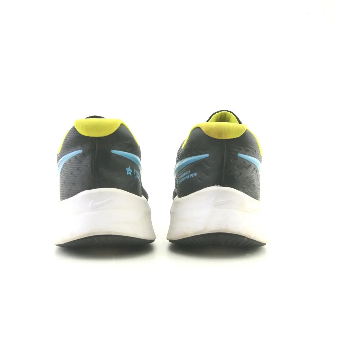 NIKE STAR RUNNER 2 sleek Nike sneaker angles