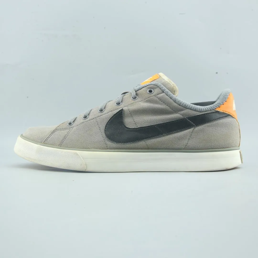 NIKE SWEET CLASSIC LOW Nike comfortable everyday sneakers