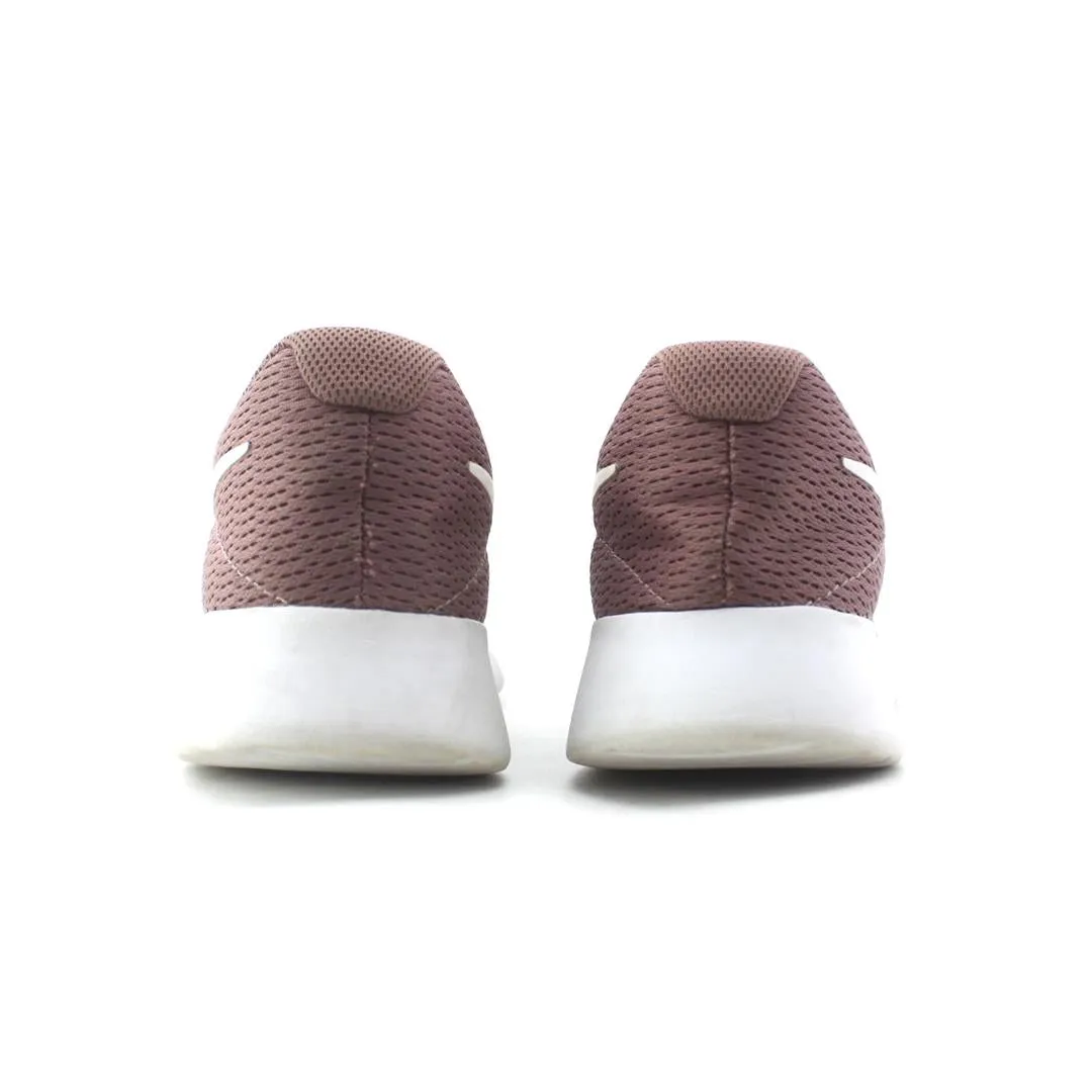 NIKE TANJUN modern Nike footwear styles