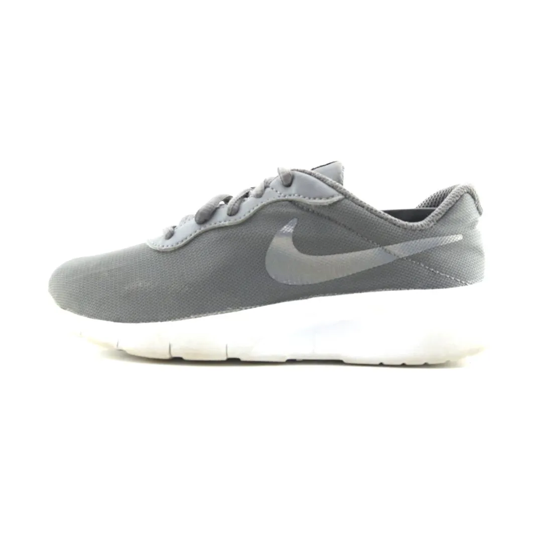 NIKE  TANJUN Nike lightweight trainer models