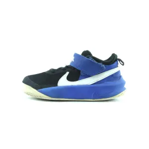 NIKE TEAM HUSTLE D10 Nike sleek running shoe styles