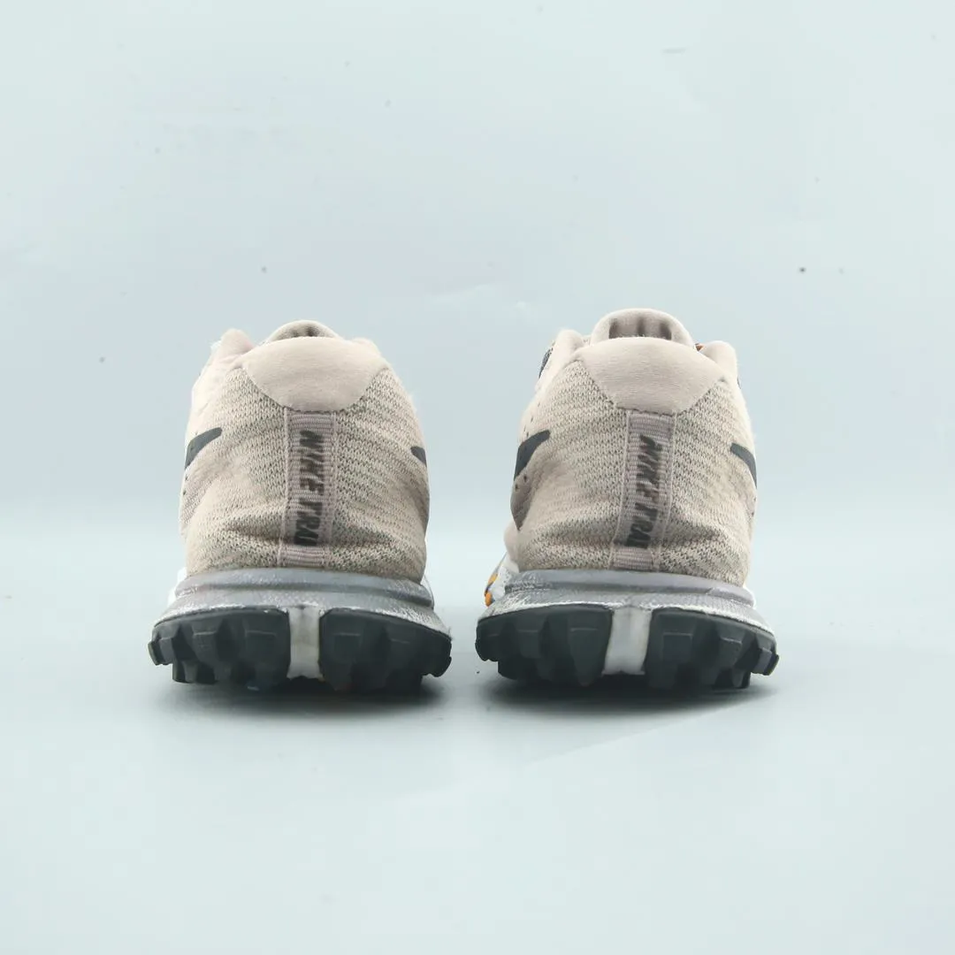 NIKE TERRA KIGER 4 Nike sneaker detail shots
