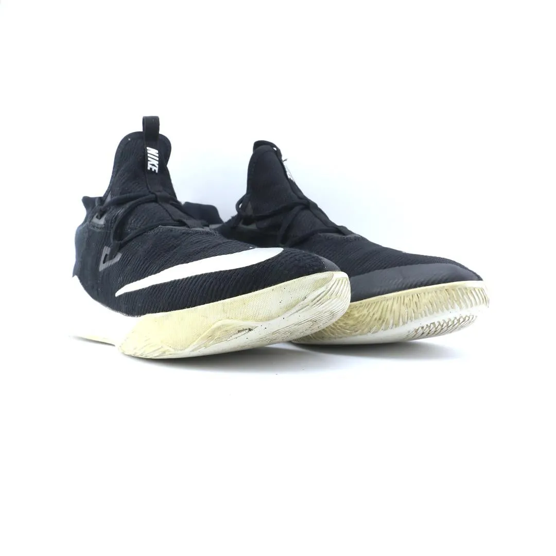 NIKE ZOOM SHIFT TB Nike casual shoe imagery