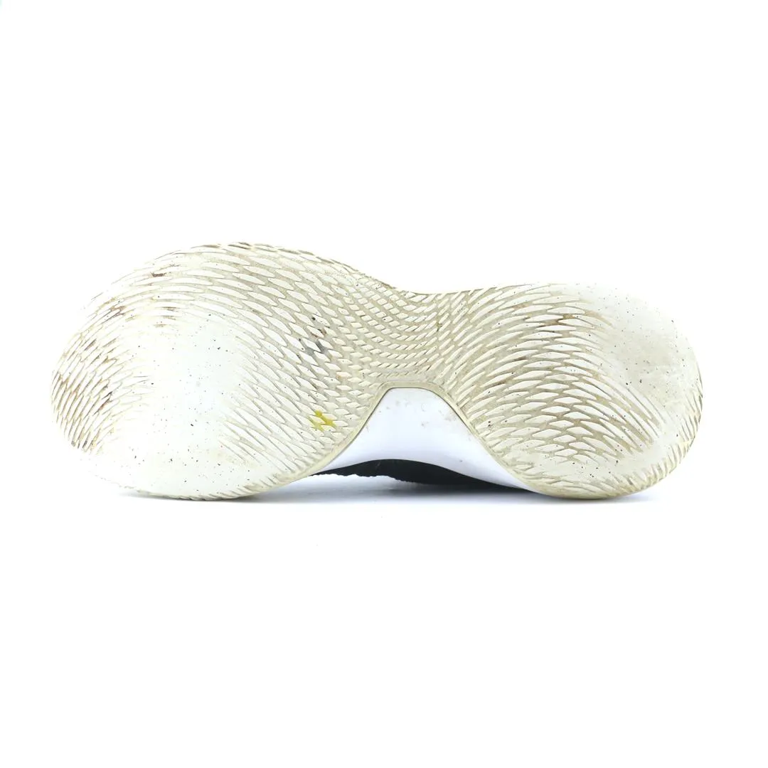 NIKE ZOOM SHIFT TB Nike casual shoe imagery