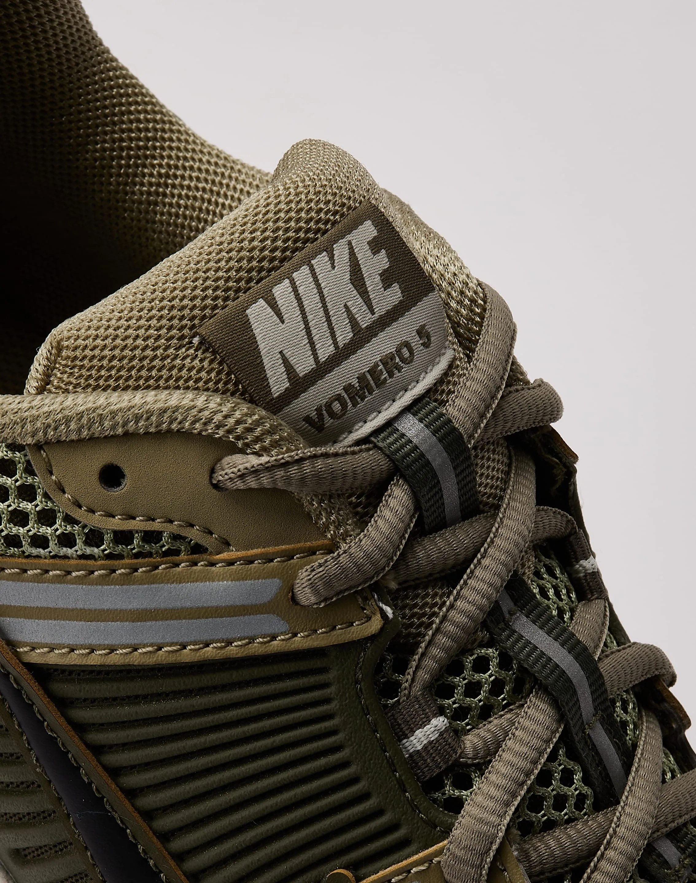 Nike Zoom Vomero 5 Comfort Trainers