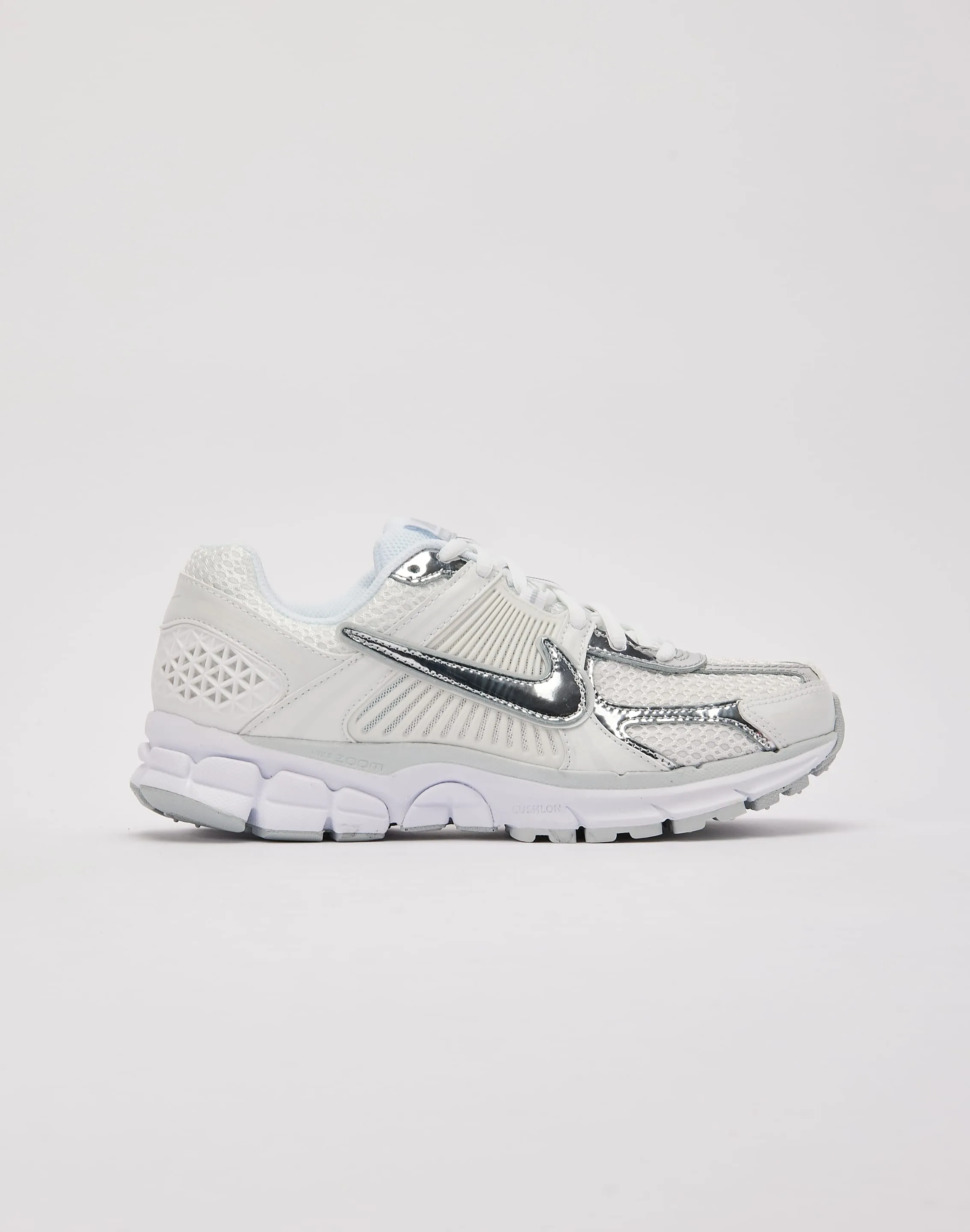 Nike Zoom Vomero 5 Nike casual sneakers with modern design