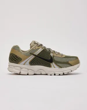 Nike Zoom Vomero 5 Nike casual sneakers with modern design