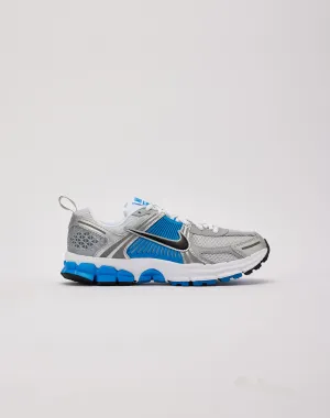 Nike Zoom Vomero 5 Grade-School Nike casual sneakers with modern design