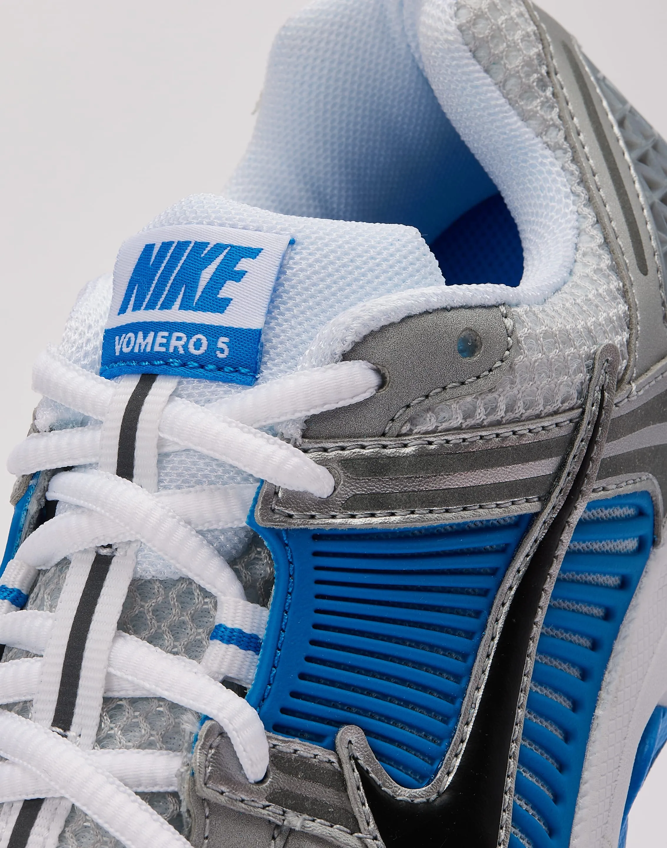 Nike Zoom Vomero 5 Grade-School Comfort Trainers
