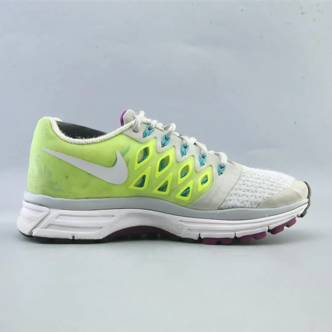 NIKE ZOOM VOMERO 9 sporty Nike shoe designs