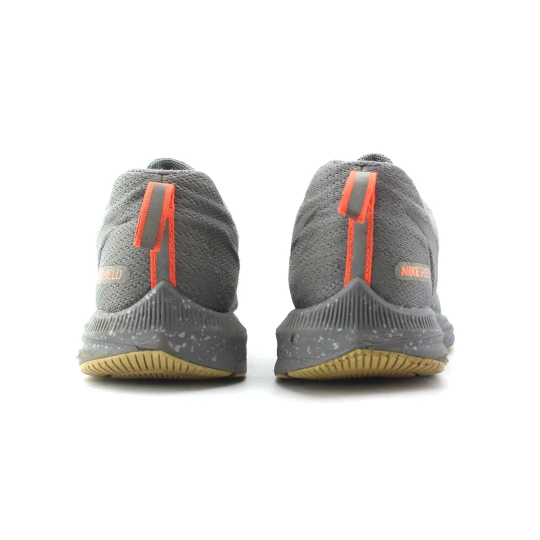 NIKE  ZOOM WINFLO 4 sleek Nike sneaker angles